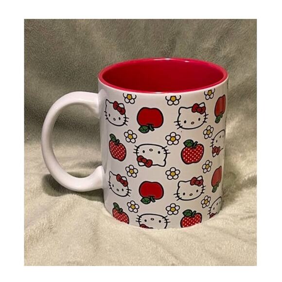 Hello Kitty Apples & Daisies Large 20oz Ceramic Coffee Mug-NEW - Picture 3 of 6